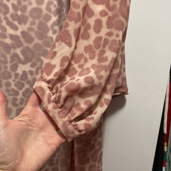 Pink and cream leopard kimono - Picture 2 of 3